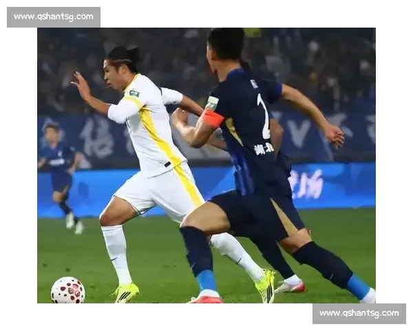 深圳迎战天津中超焦点对决攻防博弈引爆赛场悬念积分争夺夜风云起